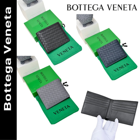 【ボッテガヴェネタ】春夏にぴったりの実用的で絶妙な短財布3色