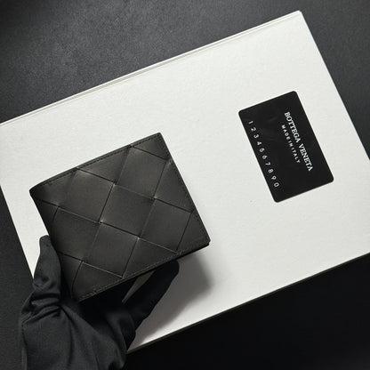 【ボッテガヴェネタ】黒カセット 二つ折り 財布☆超人気☆