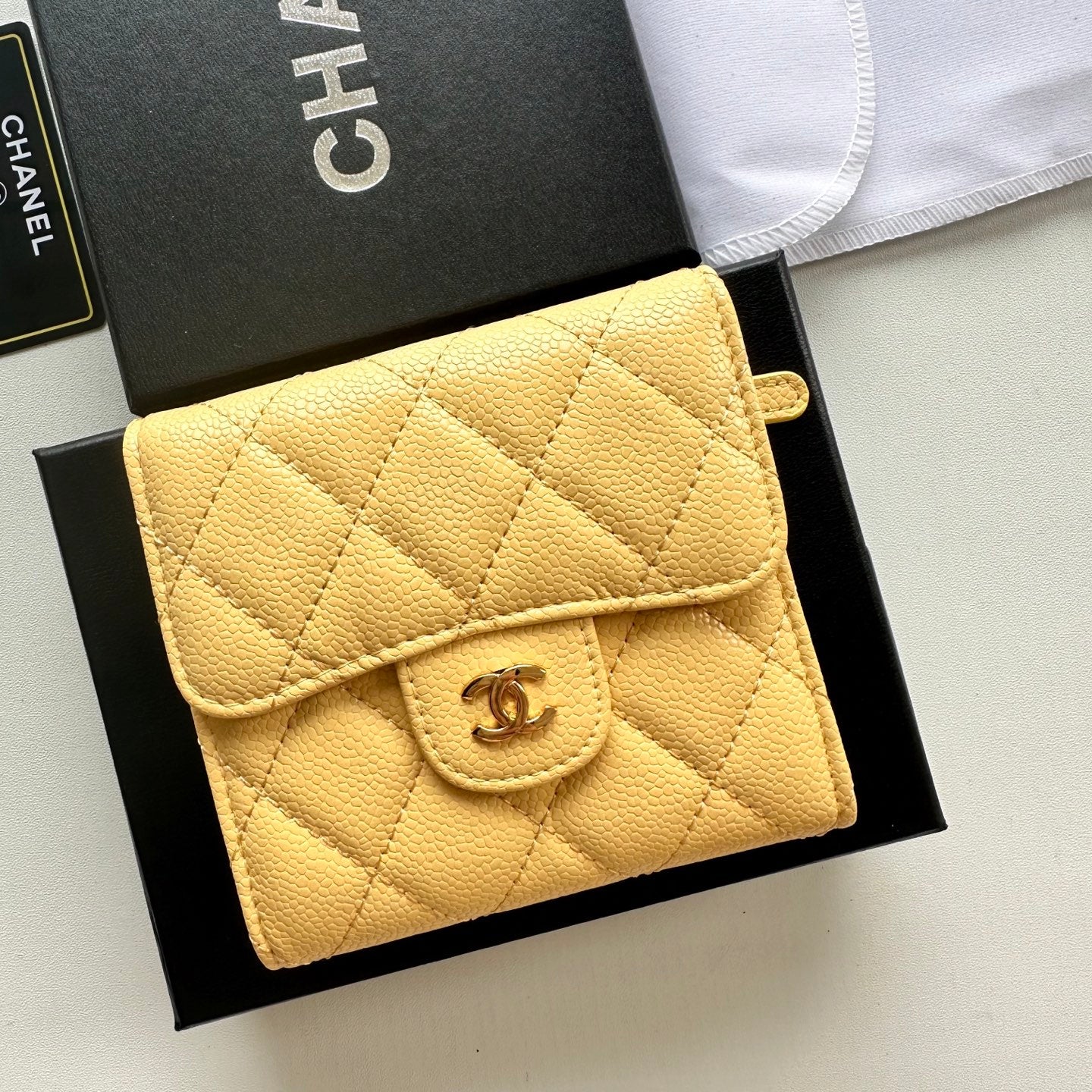 【シャネル】大人気コンパクト ♪マトラッセ♪三つ折り財布 キャビアスキン5色