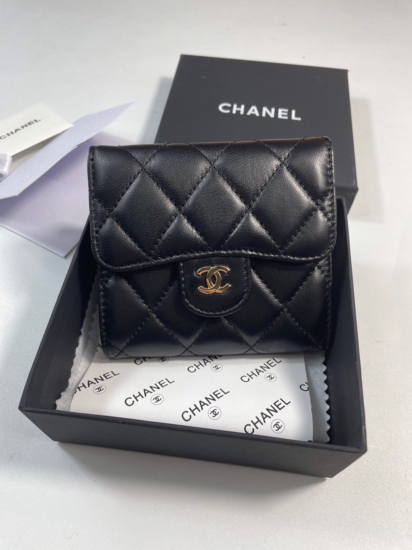 【シャネル】マトラッセ♪二つ折り財布 ♪ミニウォレット*キャビアスキン黒AP0229 AP0231