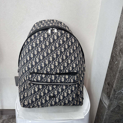 【ディオール】早い者勝普段使いにピッタリ♪ バックパック