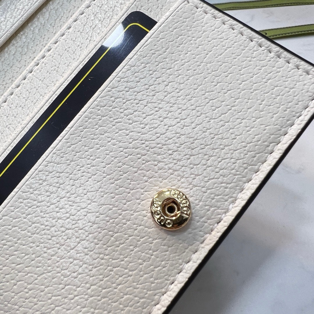 【グッチ】 便利でコンパクト！超薄型短財布 春夏新作