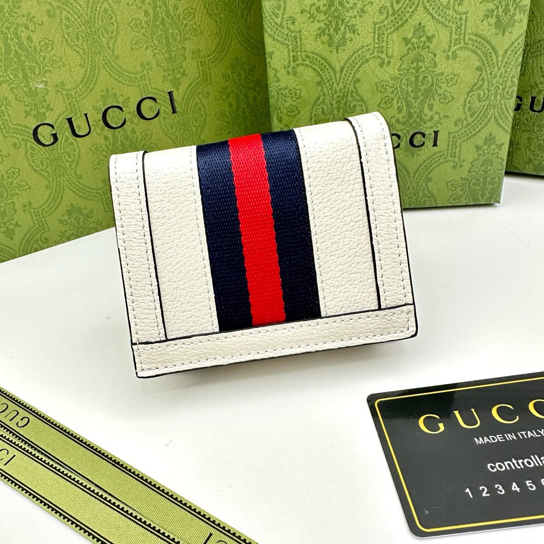 【グッチ】 個性的なデザイン 短財布 春夏限定コレクション