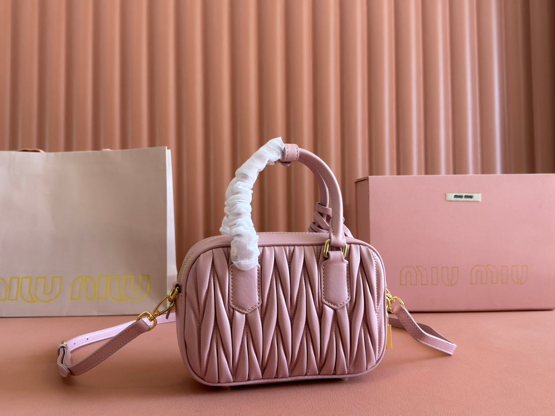 【ミュウミュウ】アルカディ マテラッセ レザー バッグ スモール 8色