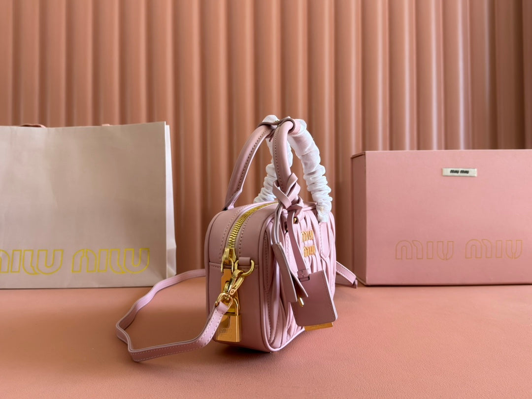 【ミュウミュウ】アルカディ マテラッセ レザー バッグ スモール 8色