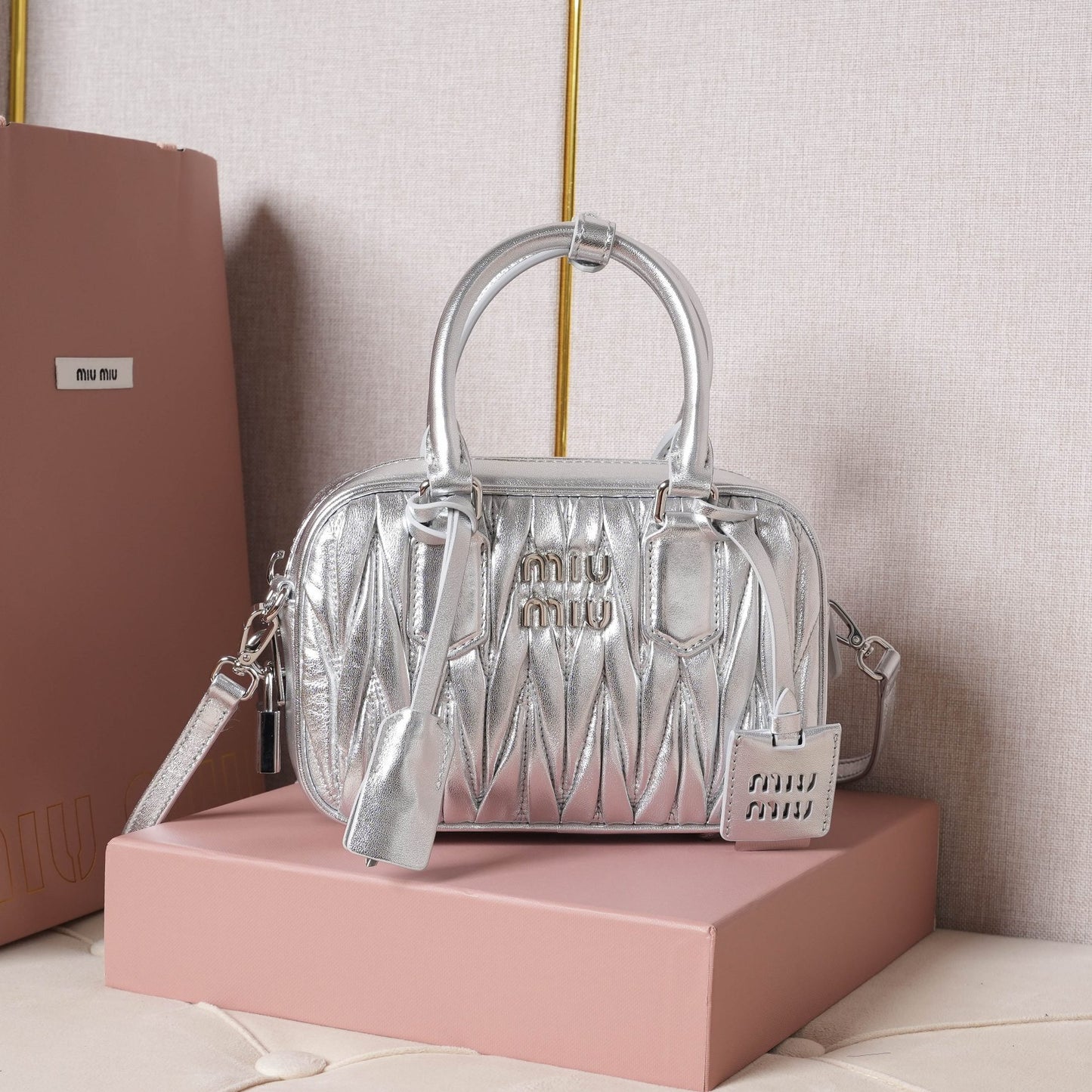 【ミュウミュウ】アルカディ マテラッセ レザー バッグ スモール 8色