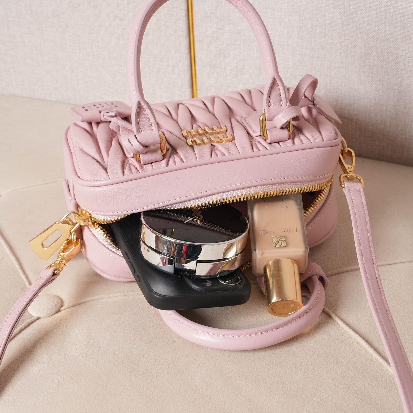 【ミュウミュウ】アルカディ マテラッセ レザー バッグ スモール 8色