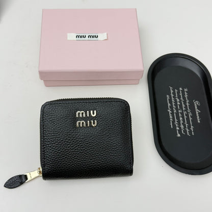 【ミュウミュウ】2色ギフトにも*送料込☆ 小さな中に大きな収納力