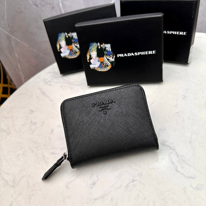 【プラダ】女性に人気のミニコインパース エレガントな印象 今だけ特価