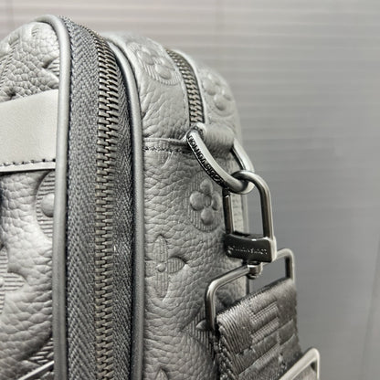 【ルイヴィトン】◆Alpha｜クラシックデザインでどんなコーデにも合う♪今だけ、特別価格で