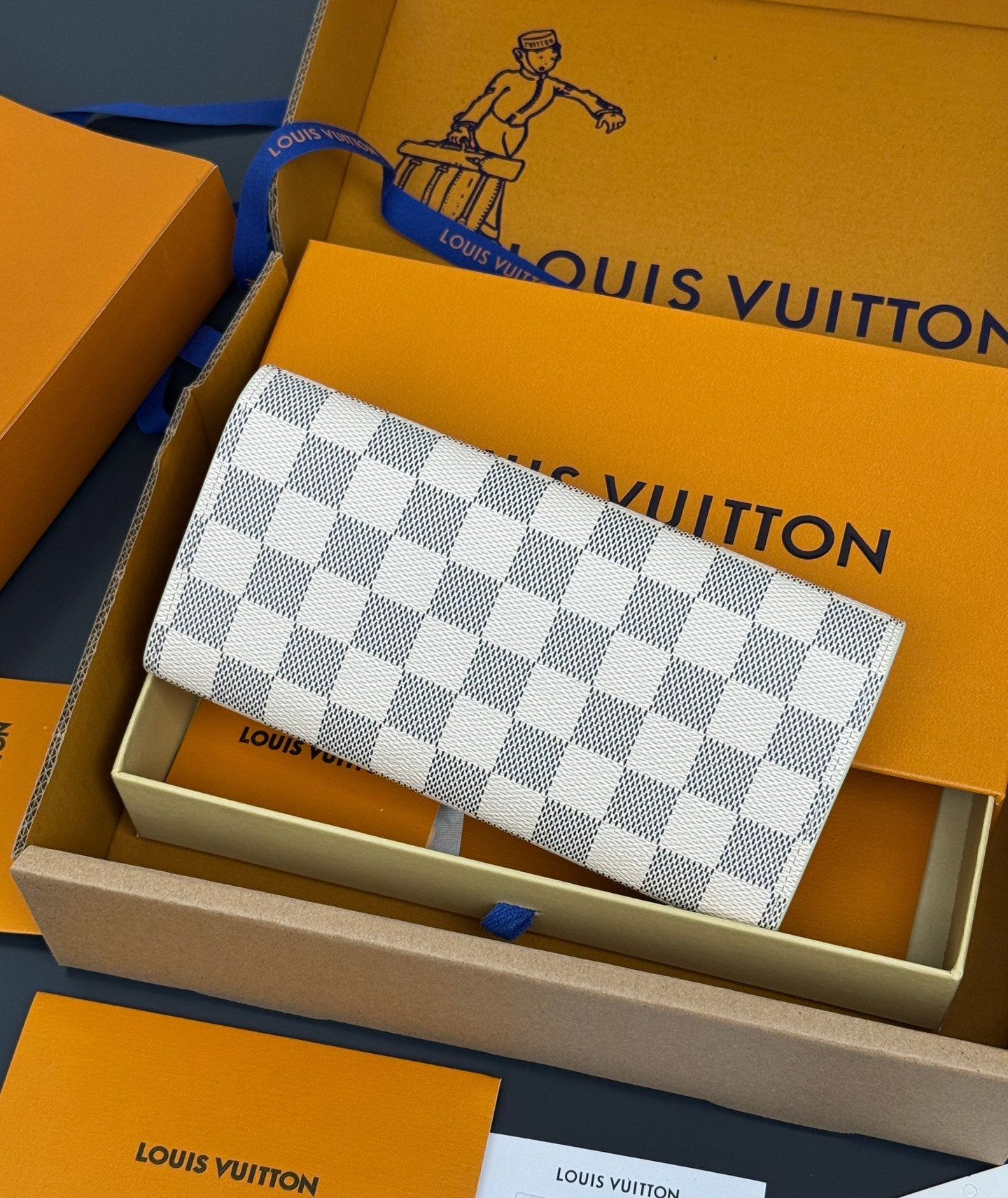 【ルイヴィトン】大人気☆  ポルトフォイユ・エミリー 財布 ギフト8色