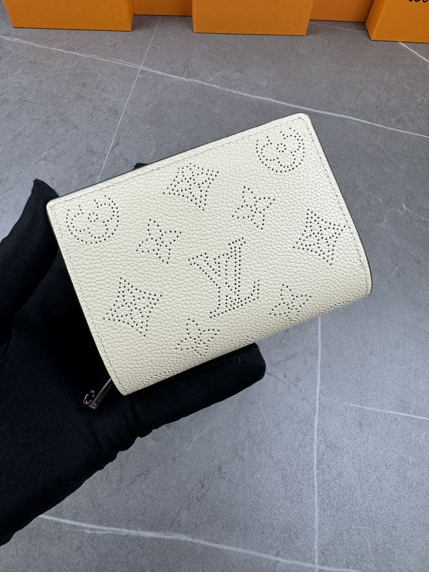 【ルイ・ヴィトン】大人気Cléaシリーズ 短財布 柔らかな牛革