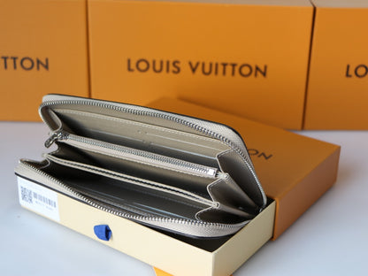 【ルイヴィトン】すぐ届く/特徴的なデザイン♪長財布 GIFTにも