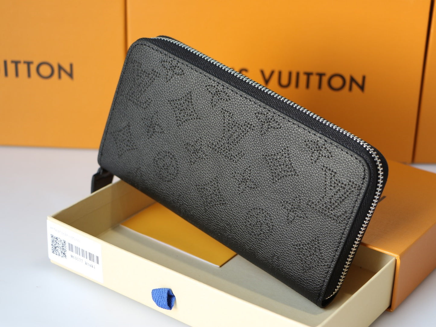 【ルイヴィトン】すぐ届く/特徴的なデザイン♪長財布 GIFTにも