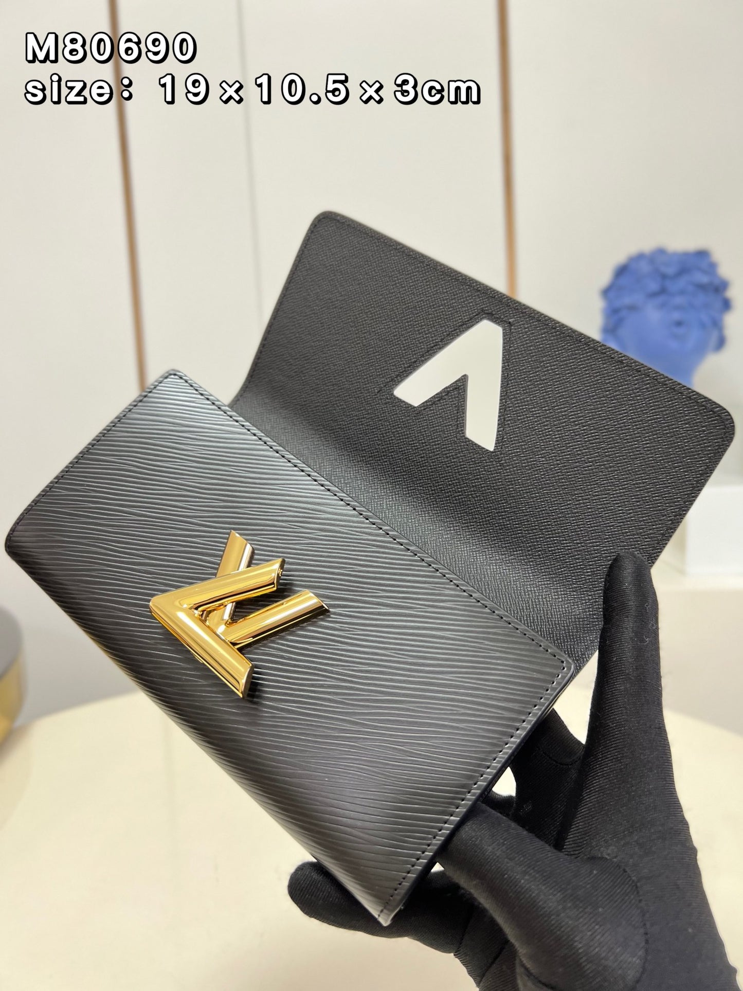 【ルイヴィトン】洗練デザイン限定★希少色あり★ツイスト長財布