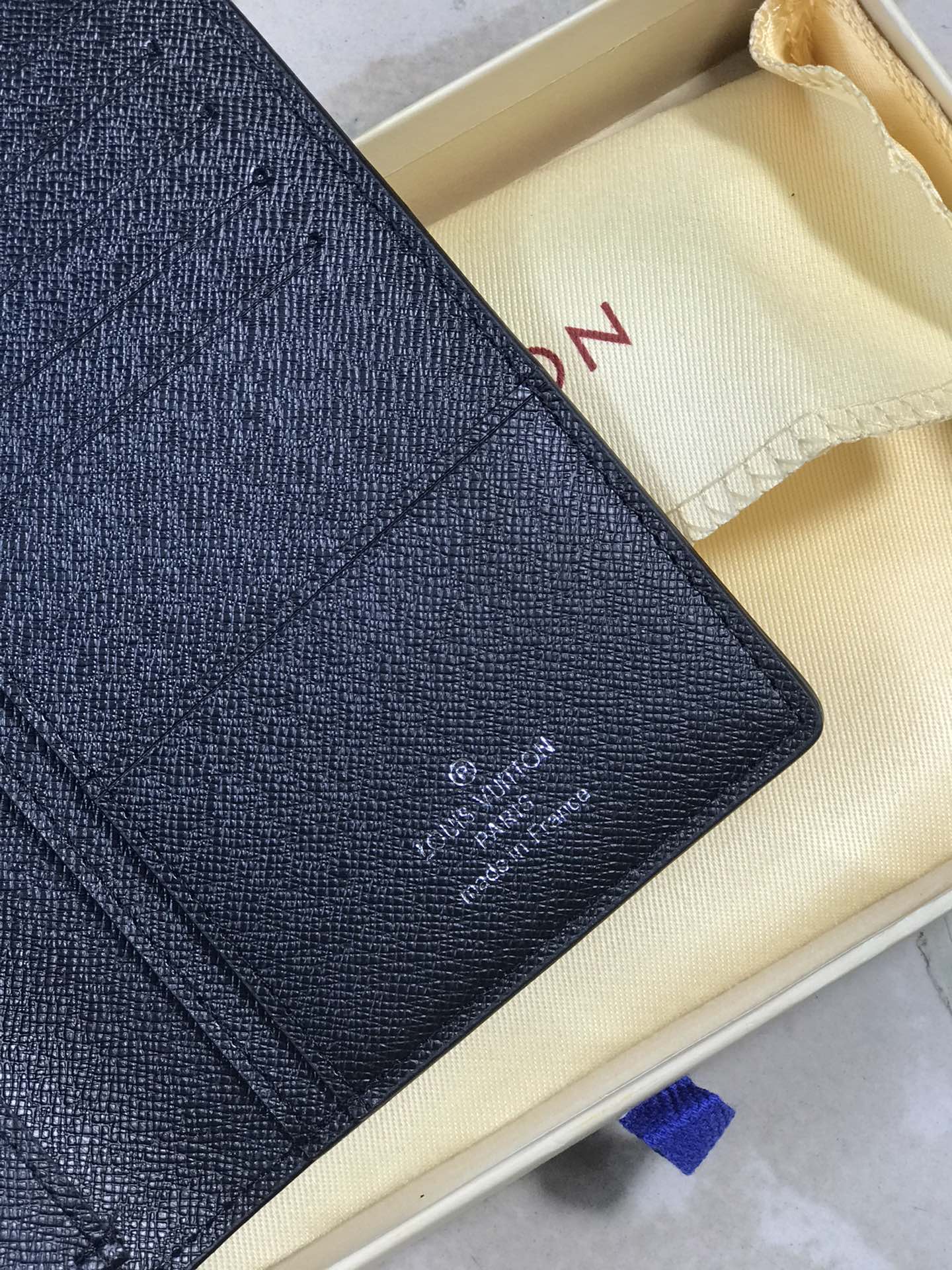 【ルイヴィトン】プレゼントに最適 長財布ブラッザ M61697